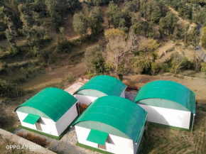 Oak Retreat Huts